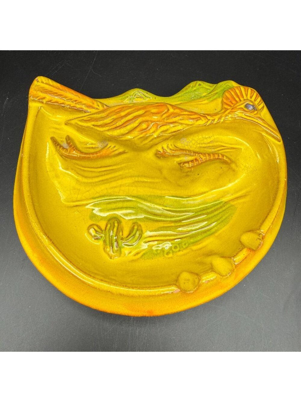 VTG Yellow Ceramic Pacific Stoneware Ted Scarpino Road Runner Desert Ashtray